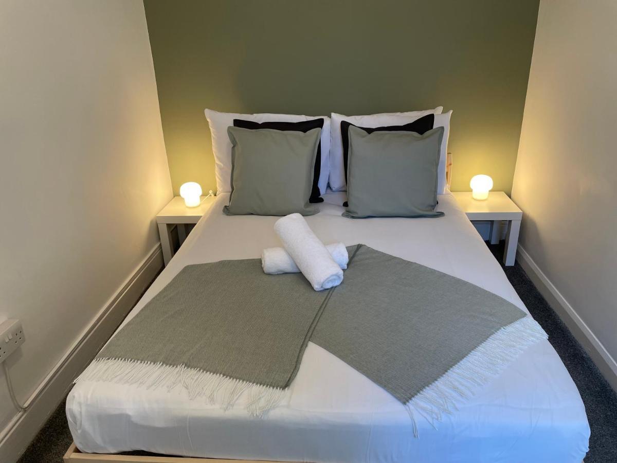 Kitchener - Wonderful 2-Bedroom Apt Sleeps 5 Free Parking Free Wifi Gateshead Exterior foto